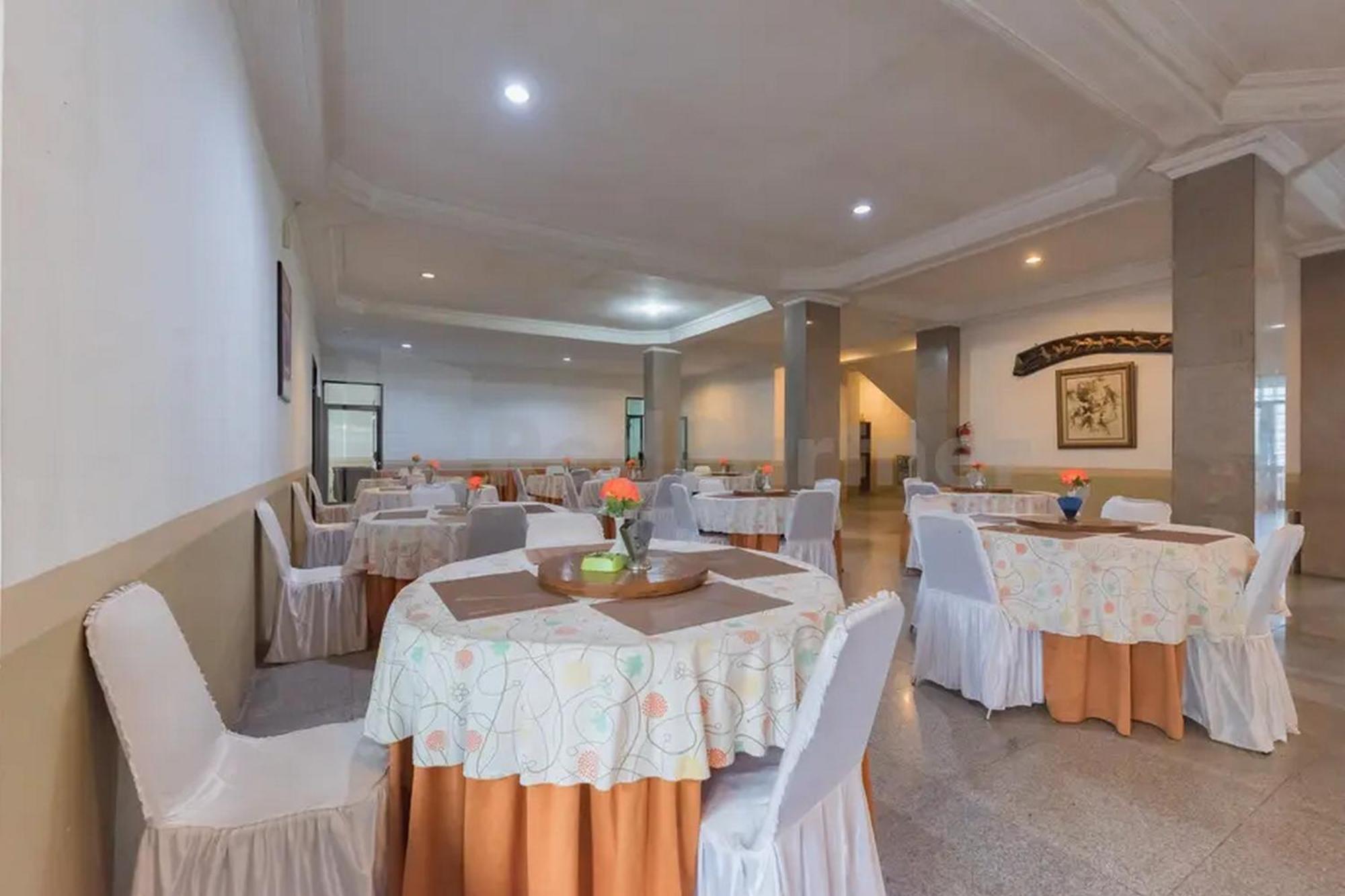 Hotel Ayong Linggarjati Kuningan Mitra Reddoorz Eksteriør billede