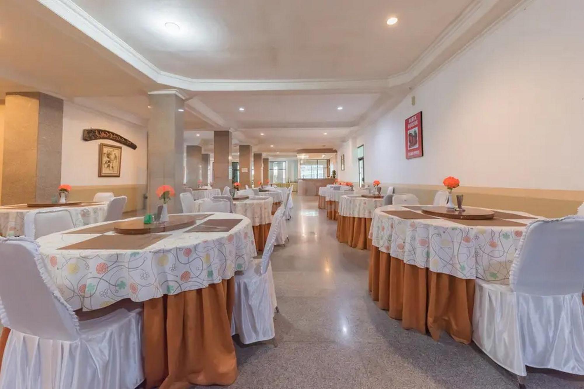 Hotel Ayong Linggarjati Kuningan Mitra Reddoorz Eksteriør billede