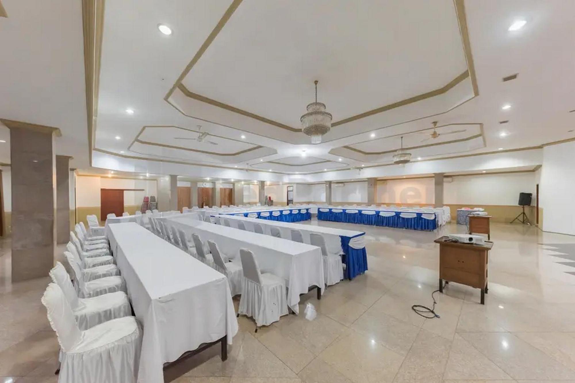 Hotel Ayong Linggarjati Kuningan Mitra Reddoorz Eksteriør billede