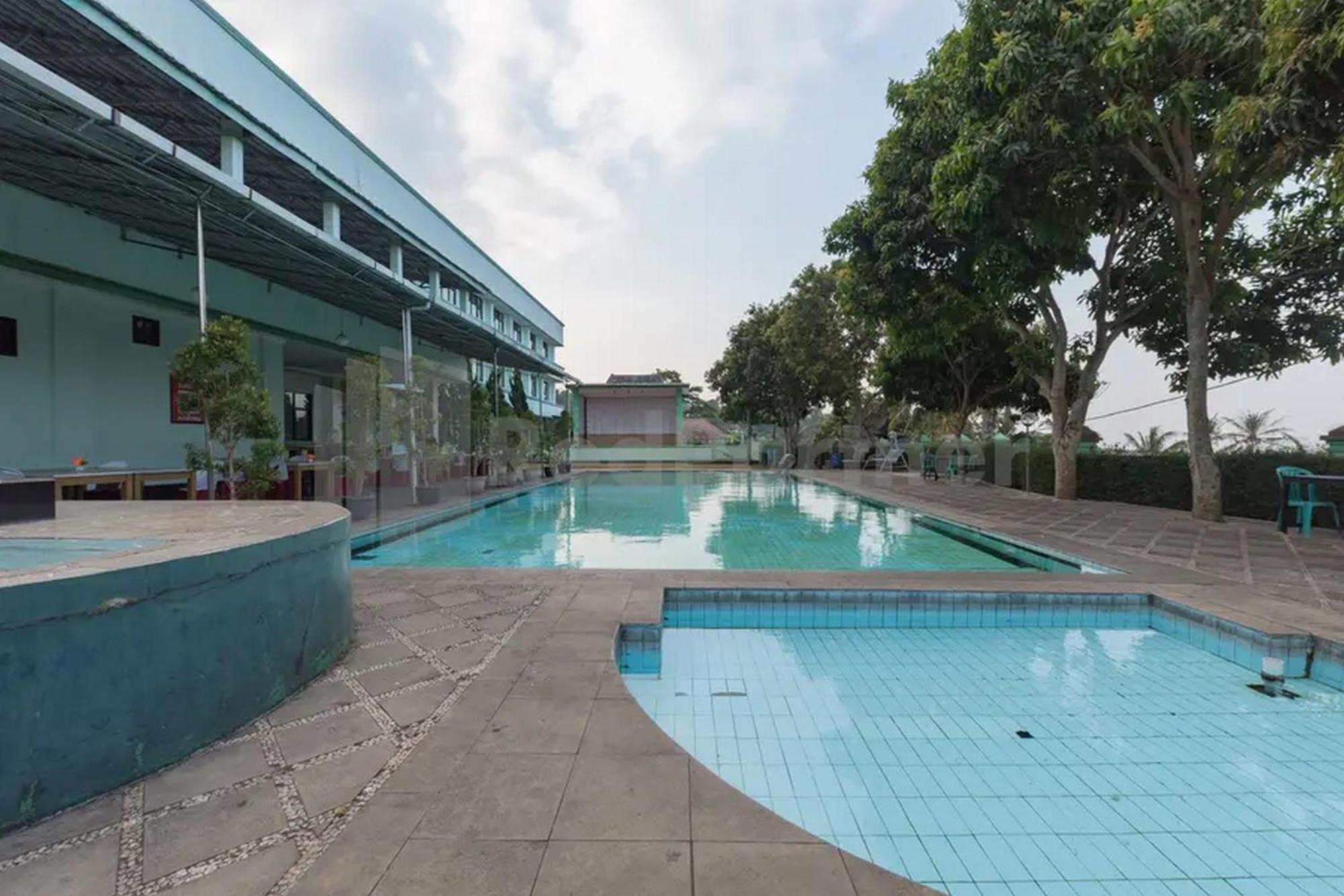 Hotel Ayong Linggarjati Kuningan Mitra Reddoorz Eksteriør billede