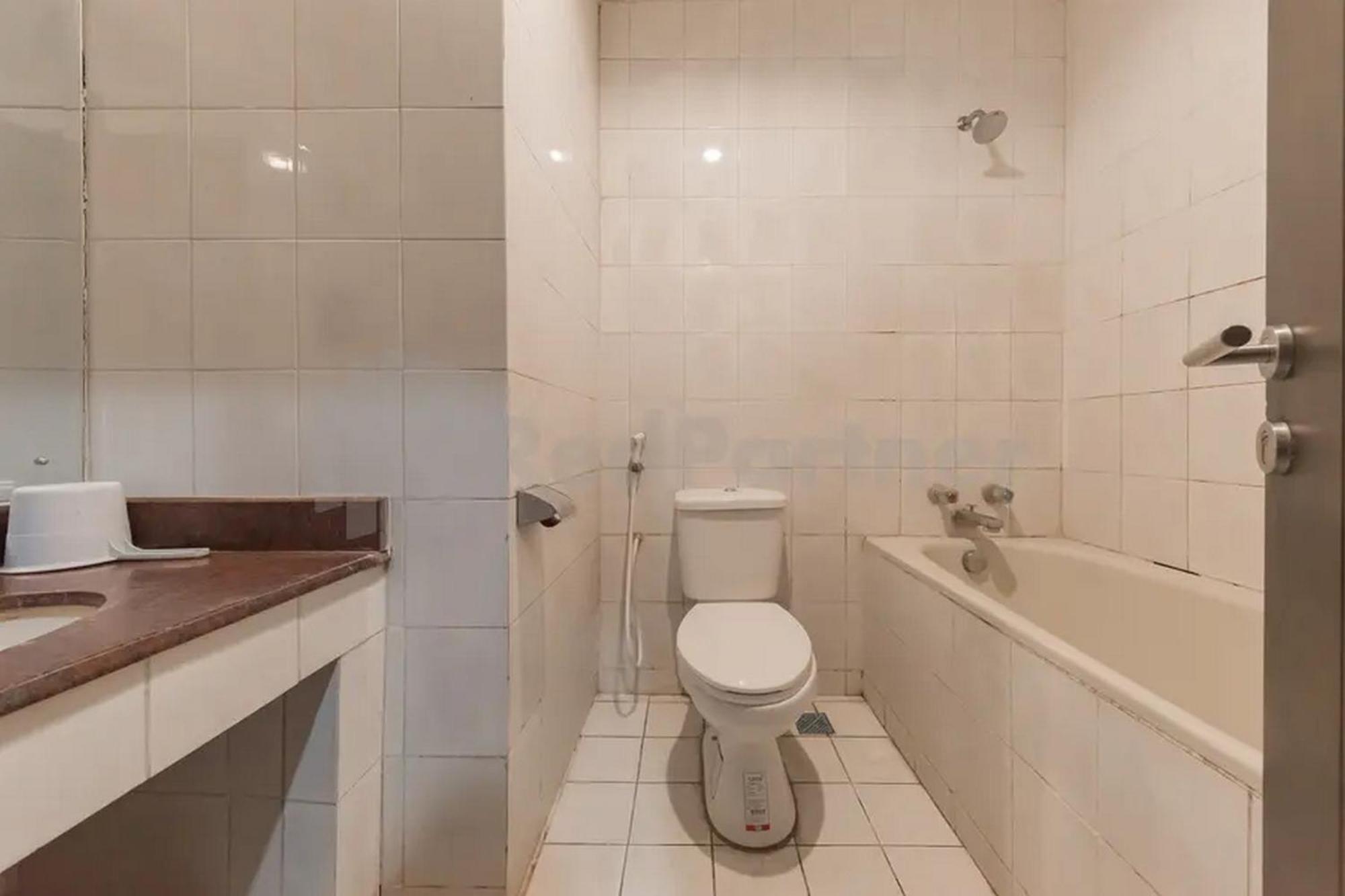 Hotel Ayong Linggarjati Kuningan Mitra Reddoorz Eksteriør billede